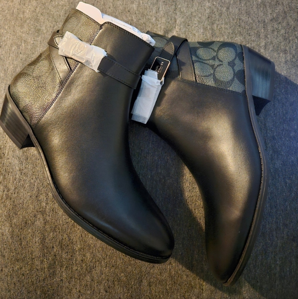 Coach boots